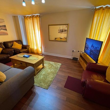 Holiday Home In Cardiff. Sleeps 6 Bagian luar foto