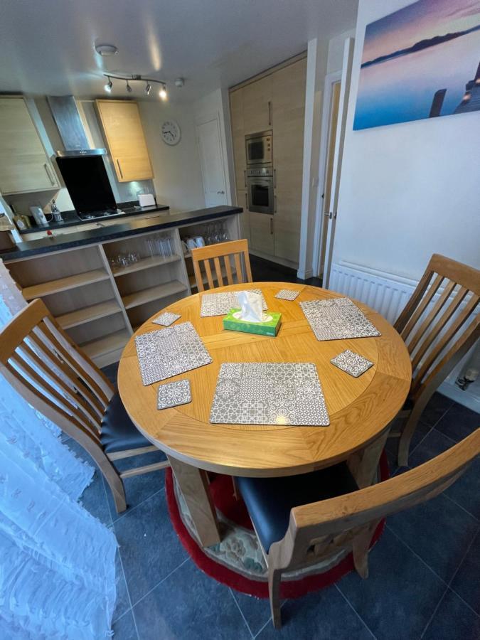 Holiday Home In Cardiff. Sleeps 6 Bagian luar foto