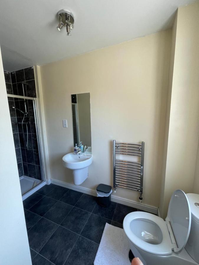 Holiday Home In Cardiff. Sleeps 6 Bagian luar foto
